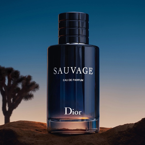 عطر دیور ساوج | انتخابی ماندگار برای آقایان شیکپوش
